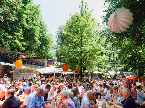 Das Bier der Bamberger Brauerei Mahr wird ab sofort auch auf dem Entlas-Keller ausgeschenkt